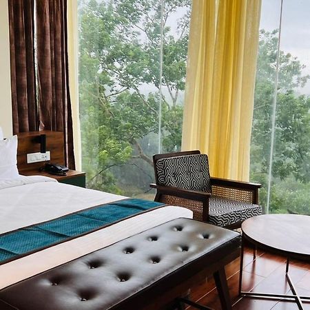 The Convoy Hotel Dibrugarh Exteriör bild
