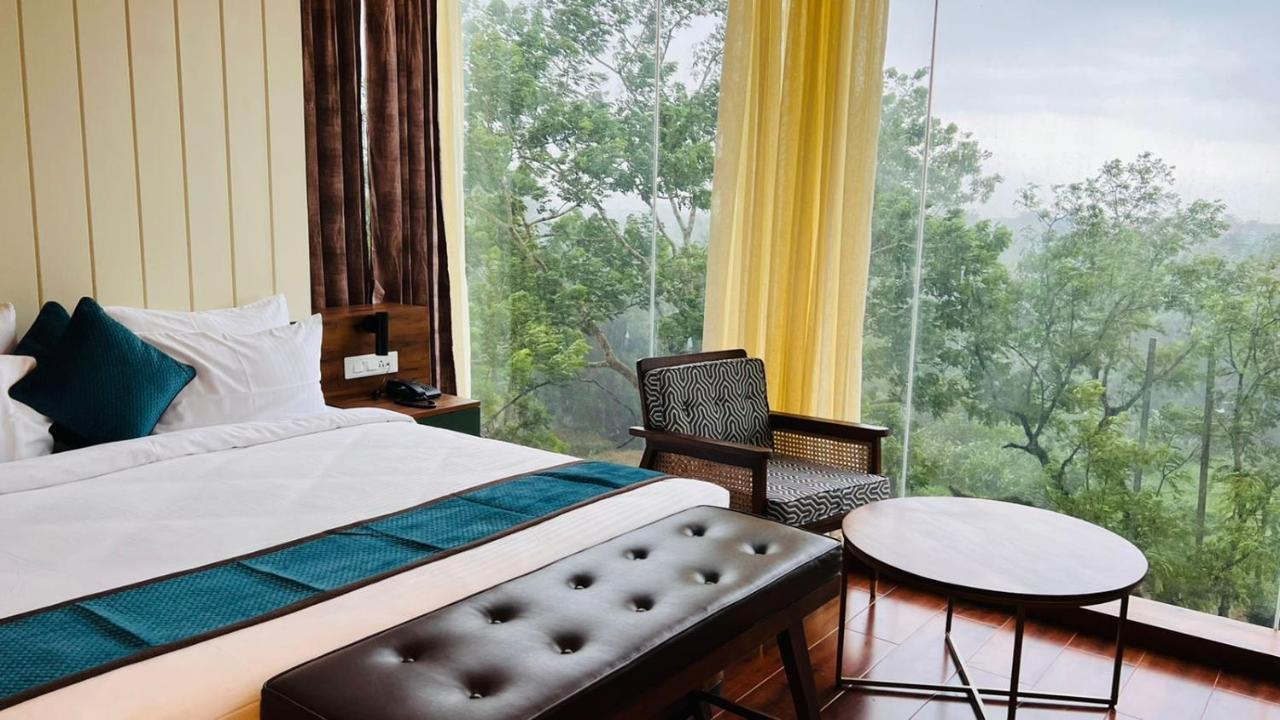 The Convoy Hotel Dibrugarh Exteriör bild
