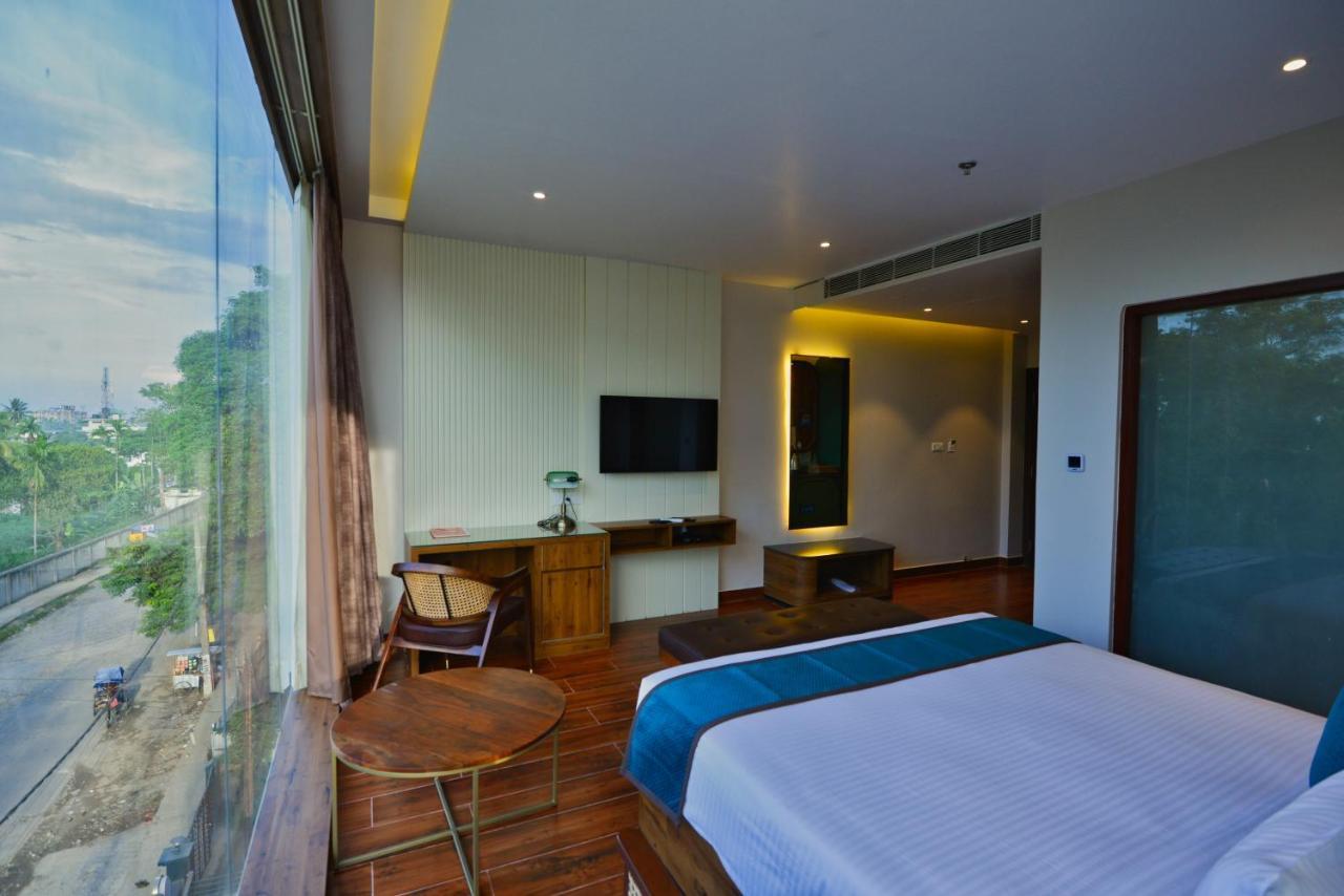The Convoy Hotel Dibrugarh Exteriör bild